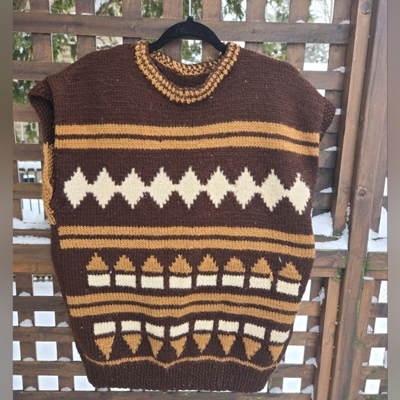 Vintage Hand Knit Vest - Picture 1 of 7
